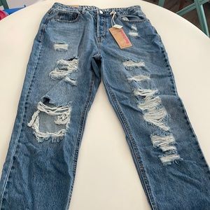 Vanilla Star 90’s Boyfriend Super High Rise, Sits low on hips, Straight Leg- 11